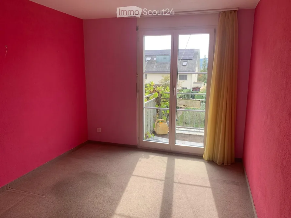Familienoase an Top-Lage: Grosszügige 6.5-Zimmer-Doppeleinfamilienhaushälfte mit privatem Garten – Foto 16 von 23