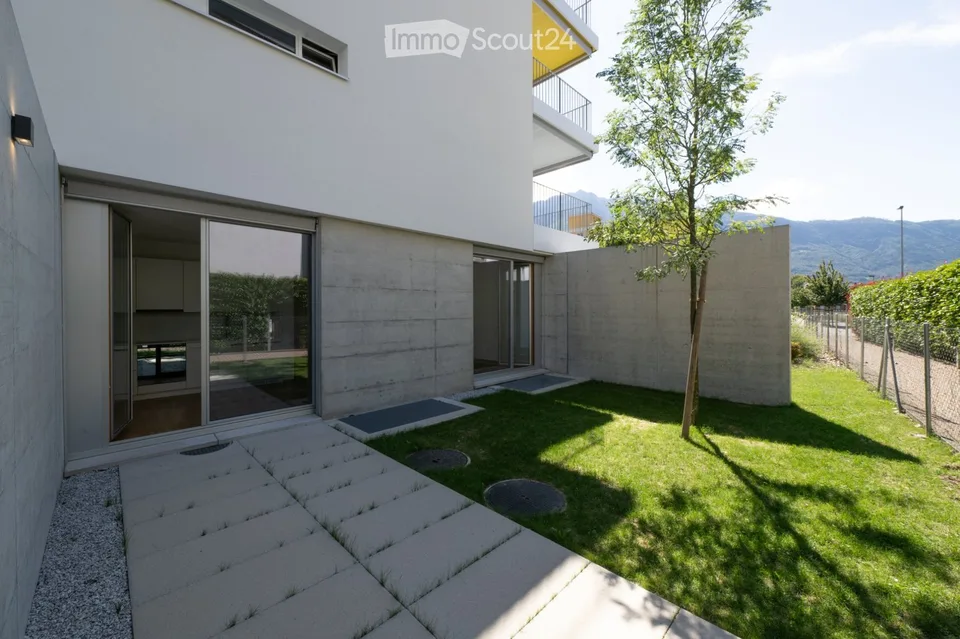 Neue 2.5-Zimmer-Wohnung mit privatem Garten – Foto 3 von 5