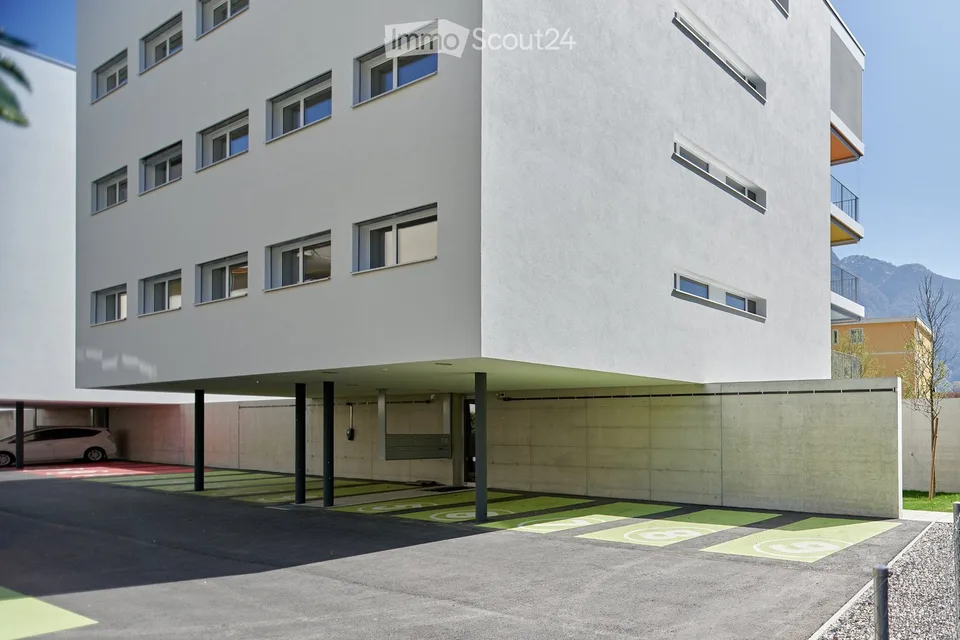 Neue 2.5-Zimmer-Wohnung mit privatem Garten – Foto 2 von 5