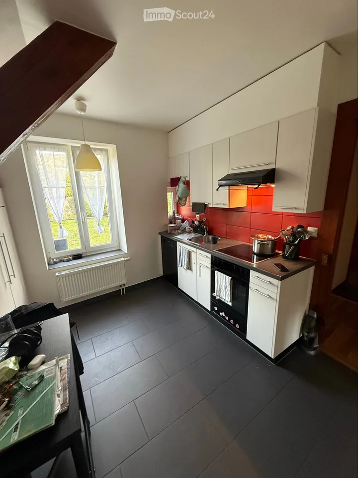 Charmantes 4-Zimmer-Wohnung mit großem Garten – Foto 2 von 5