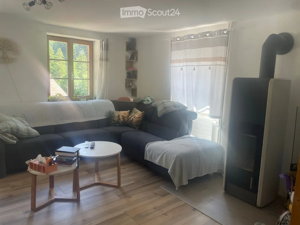 7.5 Zi. Wohnung in Jaun- Appartement de 7.5 pi. à Jaun – photo 3 of 5