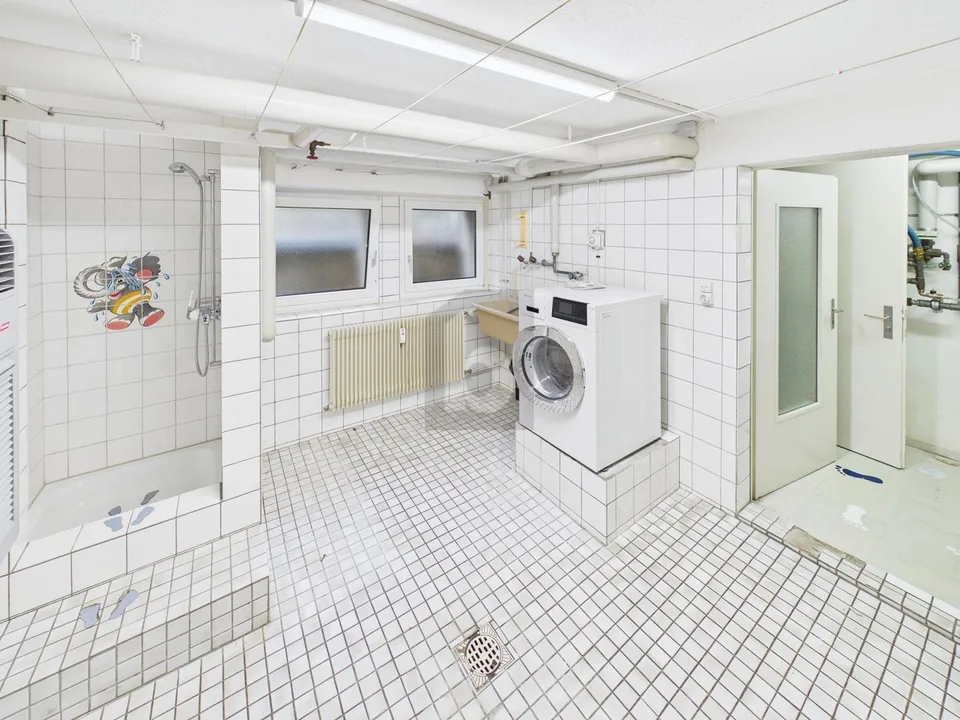 SPACIOUS WITH FLEXIBLE USE – photo 5 of 6