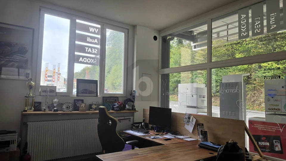 GARAGE ÉQUIPÉ AVEC STATION-SERVICE À REPRENDRE – photo 4 sur 5