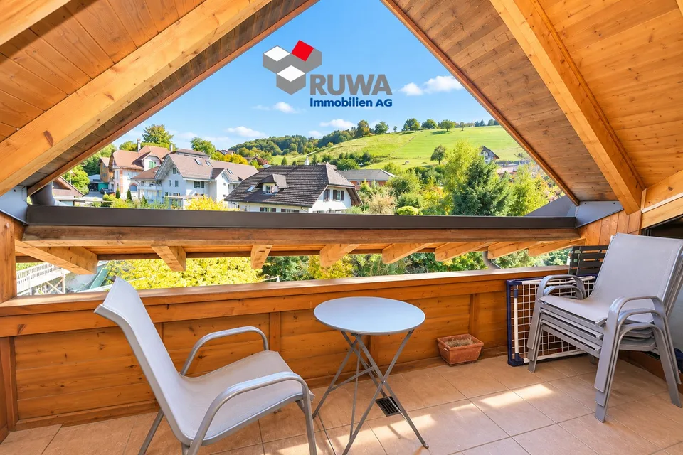 Ampio appartamento mansardato di 3,5 locali con galleria e balcone – La tua nuova casa a Wynigen – foto 14 di 17