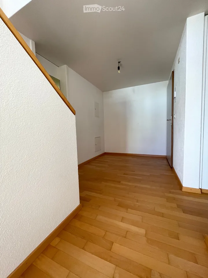 Bright attic maisonette in the center of Teufen – with 2 underground parking spaces – photo 6 of 15