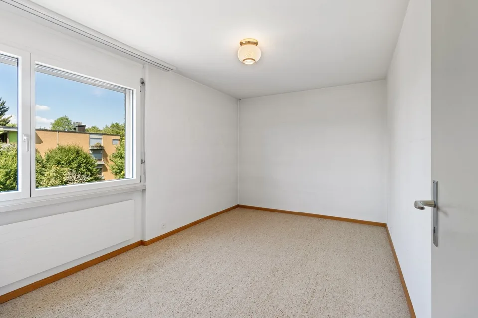 Ankommen und wohlfühlen – 4½-Zimmer-Wohnung mit Balkon in Bülach – Foto 8 von 15