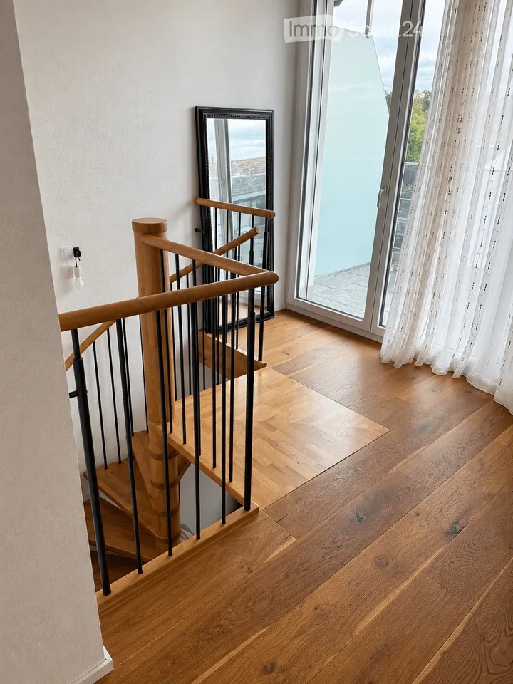 Attraktive 4.5-Zimmer-Maisonette-Wohnung mit grosser Terrasse in Kloten – Foto 10 von 12