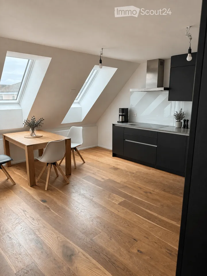 Attraktive 4.5-Zimmer-Maisonette-Wohnung mit grosser Terrasse in Kloten – Foto 4 von 12