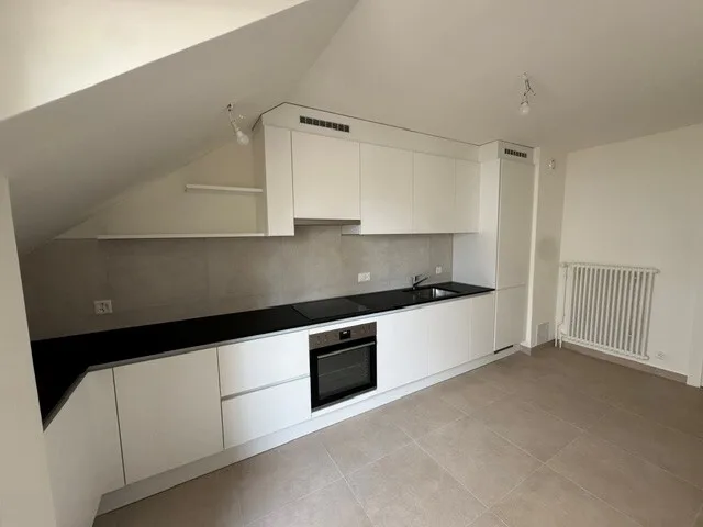 Appartamento completamente ristrutturato di 4 locali n. 32 al 3° piano – foto 4 di 12