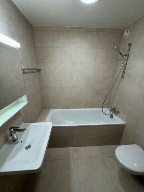 Appartamento completamente ristrutturato di 4 locali n. 32 al 3° piano – foto 11 di 12