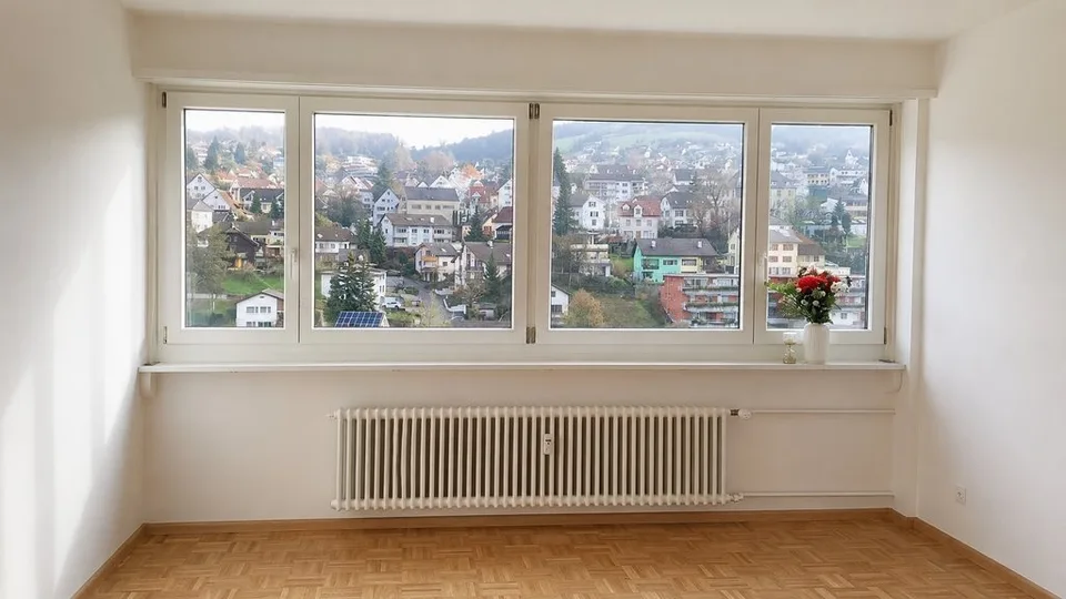 3.5-Zimmerwohnung mit Balkon, Einkauf und ÖV in unmittelbarer Nähe – Foto 6 von 8