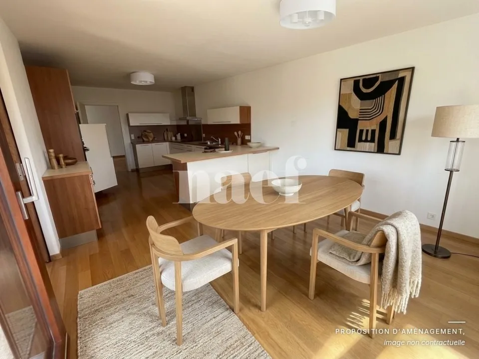 Au centre de Nyon avec vue sur le lac et le château - Appartement d’exception de 4.5 pièces avec grande terrasse et vue sur le lac – photo 3 sur 9