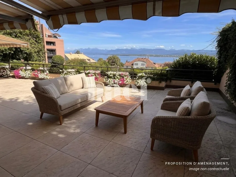 Au centre de Nyon avec vue sur le lac et le château - Appartement d’exception de 4.5 pièces avec grande terrasse et vue sur le lac – photo 2 sur 9