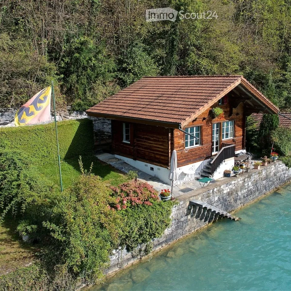 Casa vacanza direttamente sul lago di Brienz: un oggetto che raramente viene sul mercato. – foto 2 di 3