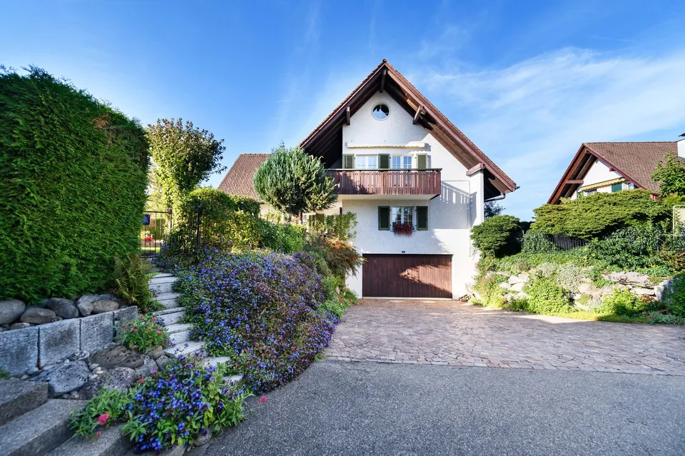 La tua nuova casa - casa di 6,5 locali con piscina e appartamento separato vicino al Lützelsee – foto 5 di 19