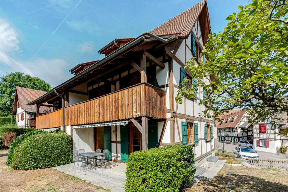 Ampia casa a schiera di 4,5 locali con stanza hobby e 2 posti auto – foto 11 di 12
