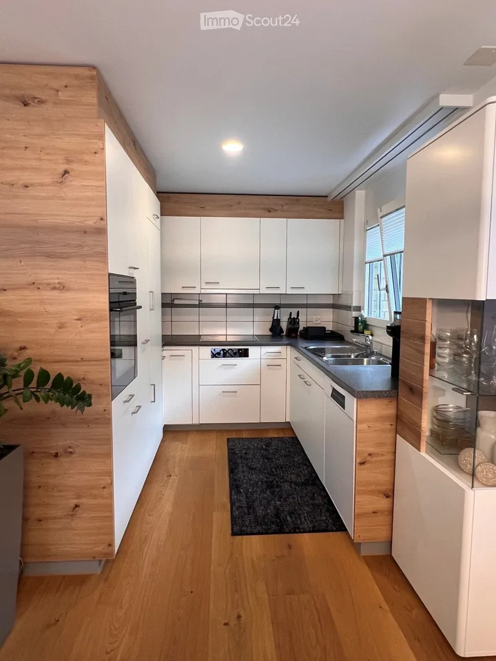 4.5-Zimmer-Gartenwohnung an top Lage in Brunnen SZ – Foto 3 von 11