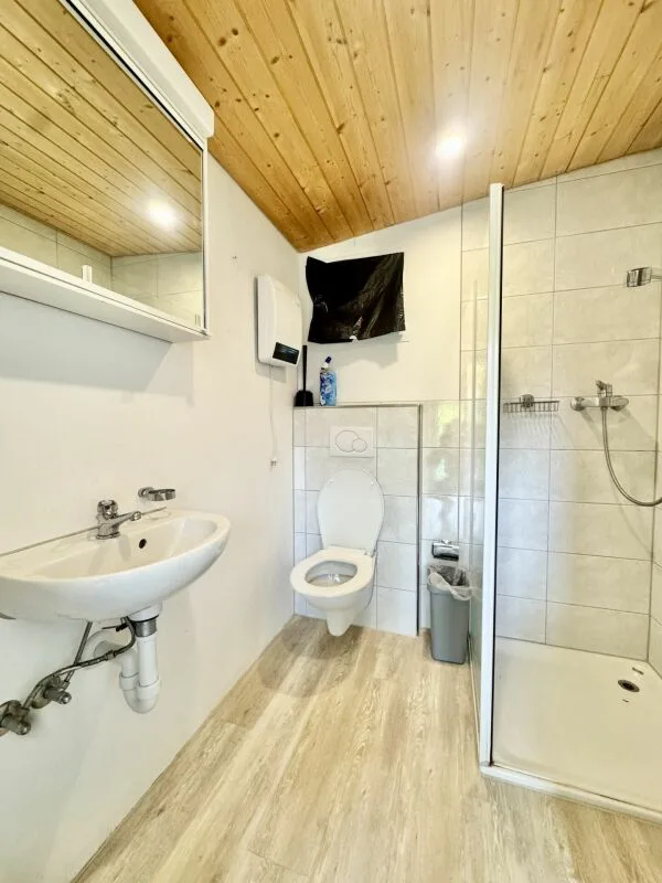 Charmantes Chalet mit privatem Garten - Ihr neues Zuhause im Grünen – Foto 7 von 10