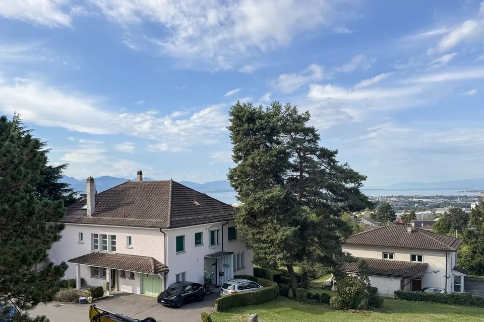 Vier neue 4.5-Zimmer-Wohnungen mit Balkon/Terrasse oder Garten – Foto 2 von 9