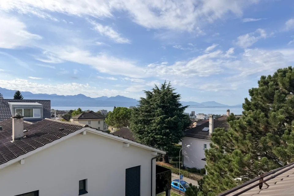 Vier neue 4.5-Zimmer-Wohnungen mit Balkon/Terrasse oder Garten – Foto 3 von 9