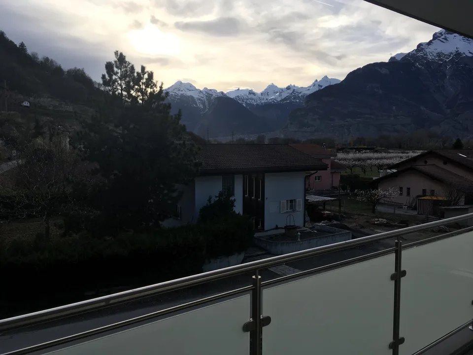 VOTRE MAGNIFIQUE 2.5 PIECES RECENT AVEC SA BELLE TERRASSE - 1 PARKING INT. + 1 PARKING EXT. INCLUS – photo 5 sur 7