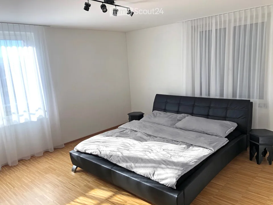 Charmant appartement 3.5 pièces, 1er étage, environ 112 m2 avec balcon sur tour de balcon – photo 14 sur 18
