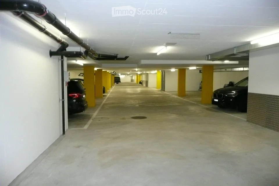Charmant appartement 3.5 pièces, 1er étage, environ 112 m2 avec balcon sur tour de balcon – photo 16 sur 18