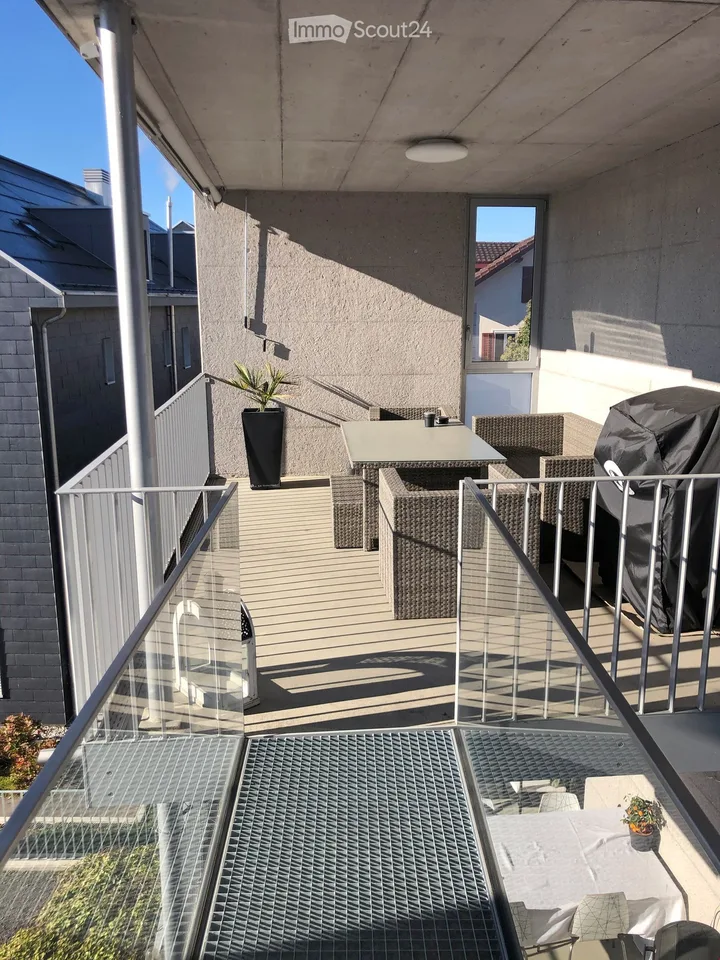 Charmant appartement 3.5 pièces, 1er étage, environ 112 m2 avec balcon sur tour de balcon – photo 9 sur 18