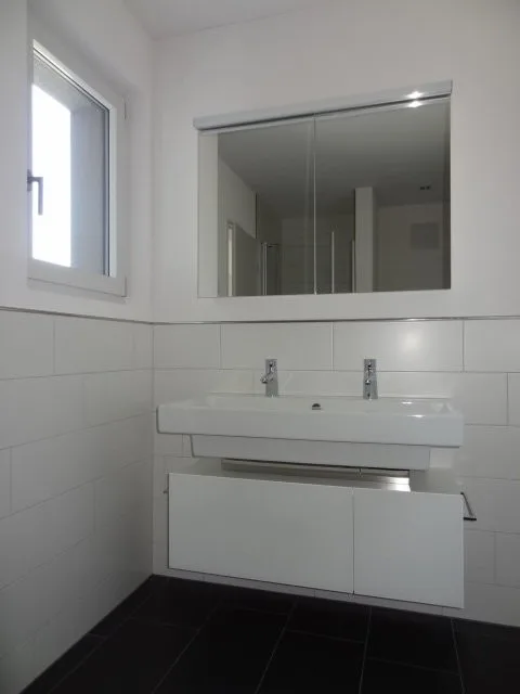 Appartement en attique moderne de 4,5 pièces à Münsingen – photo 11 sur 12