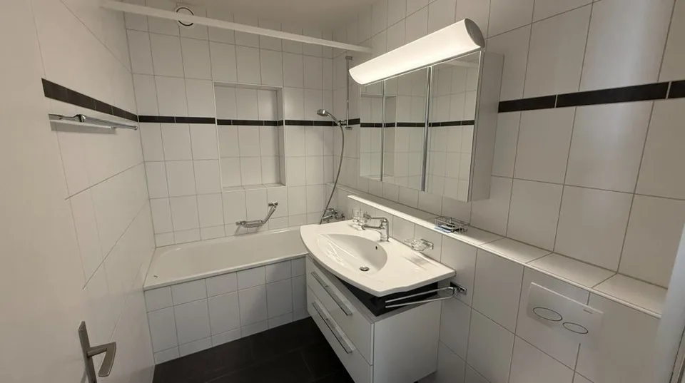3.5-Zimmer-Wohnung, 1. OG links – Foto 9 von 12