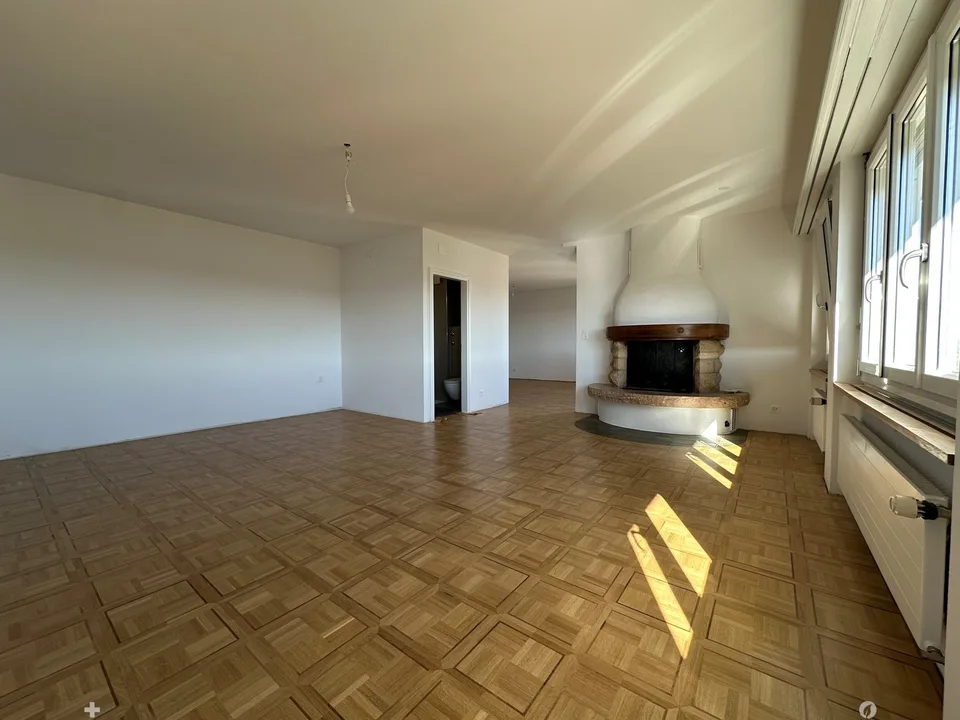 Charmante 5-Zimmer-Wohnung mit Panoramablick – Foto 7 von 14