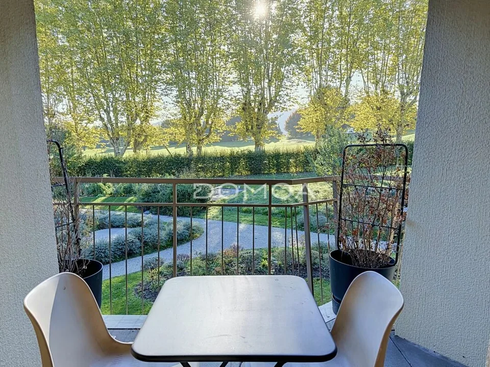 Privilegiertes Umgebung und Blick auf den Golf - Charmantes 2,5-Zimmer-Wohnung in Payerne – Foto 8 von 10