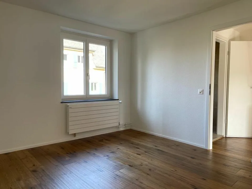 Maison de rangée de 4 pièces élégante avec jardin à Oberwil – photo 7 sur 13