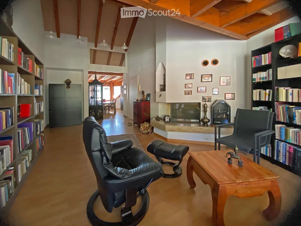EXCLUSIVE 3.5 ROOM ATTIC APARTMENT – photo 5 of 9