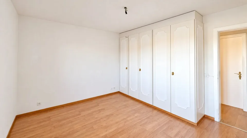 Exklusivität - Prächtige 4-Zimmer-Wohnung im Erdgeschoss – Foto 5 von 6