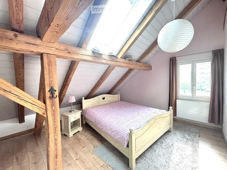 Gemütliches Zweifamilienhaus auf grosszügiger Parzelle mitten in Heimberg – Foto 10 von 26