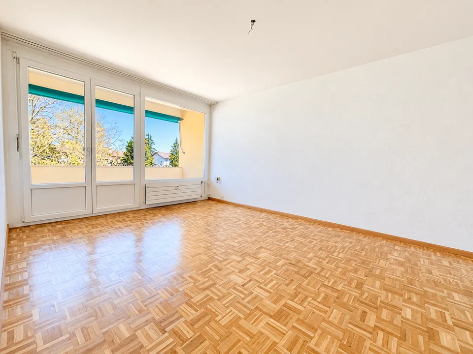 Ruhige, helle und grosszügige 3.5-Zimmerwohnung in beliebtem Wohnquartier – Foto 2 von 9