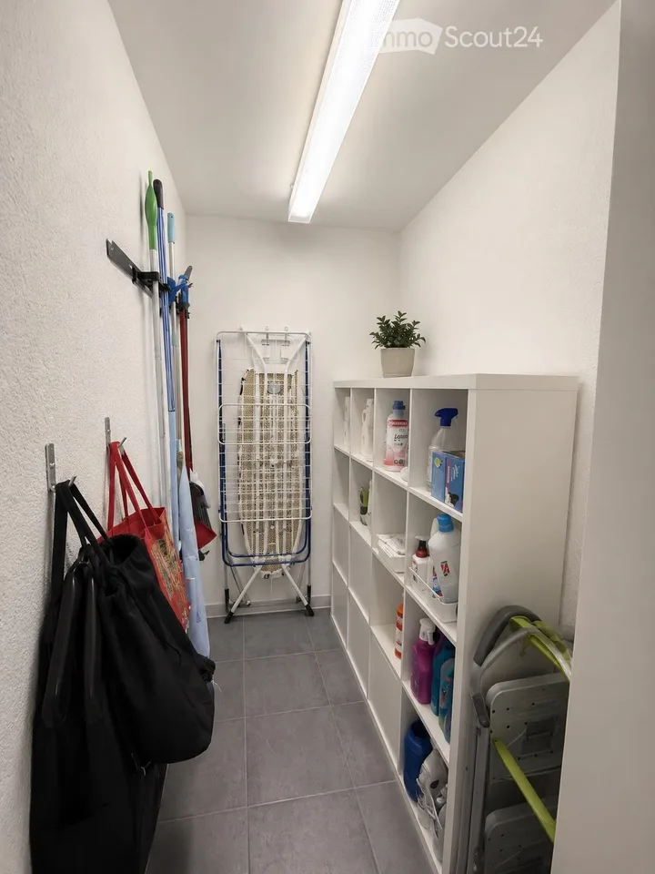 Charmante 4.5-Zimmer-Wohnung mit Gartensitzplatz an ruhiger Lage in Laufen – Foto 12 von 17