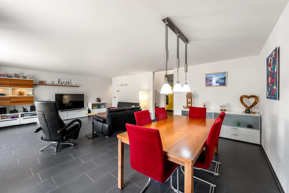 Casa di angolo di 5,5 locali, un paradiso per le famiglie con bambini piccoli – foto 6 di 13