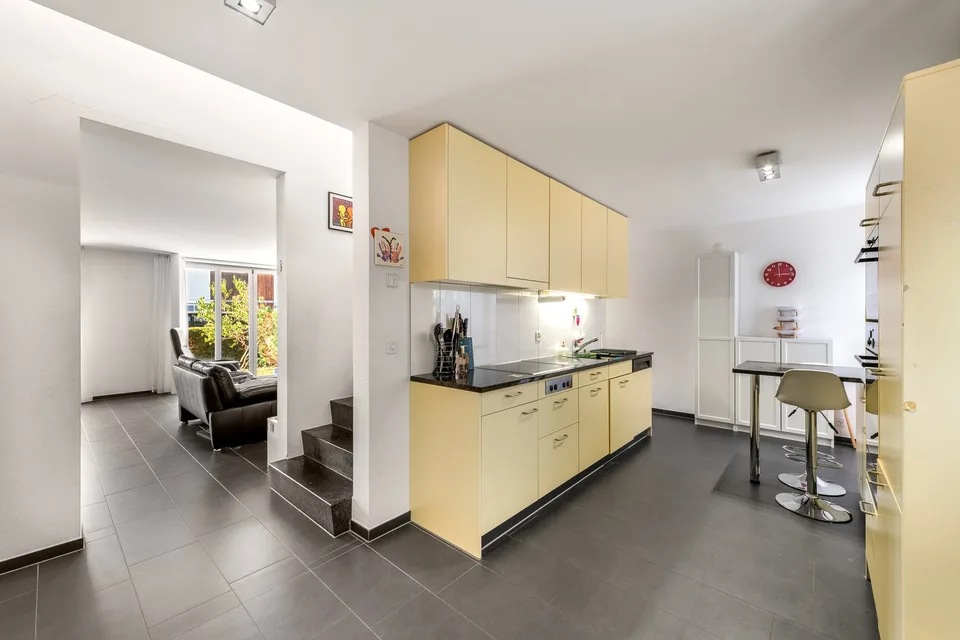 Casa di angolo di 5,5 locali, un paradiso per le famiglie con bambini piccoli – foto 3 di 13