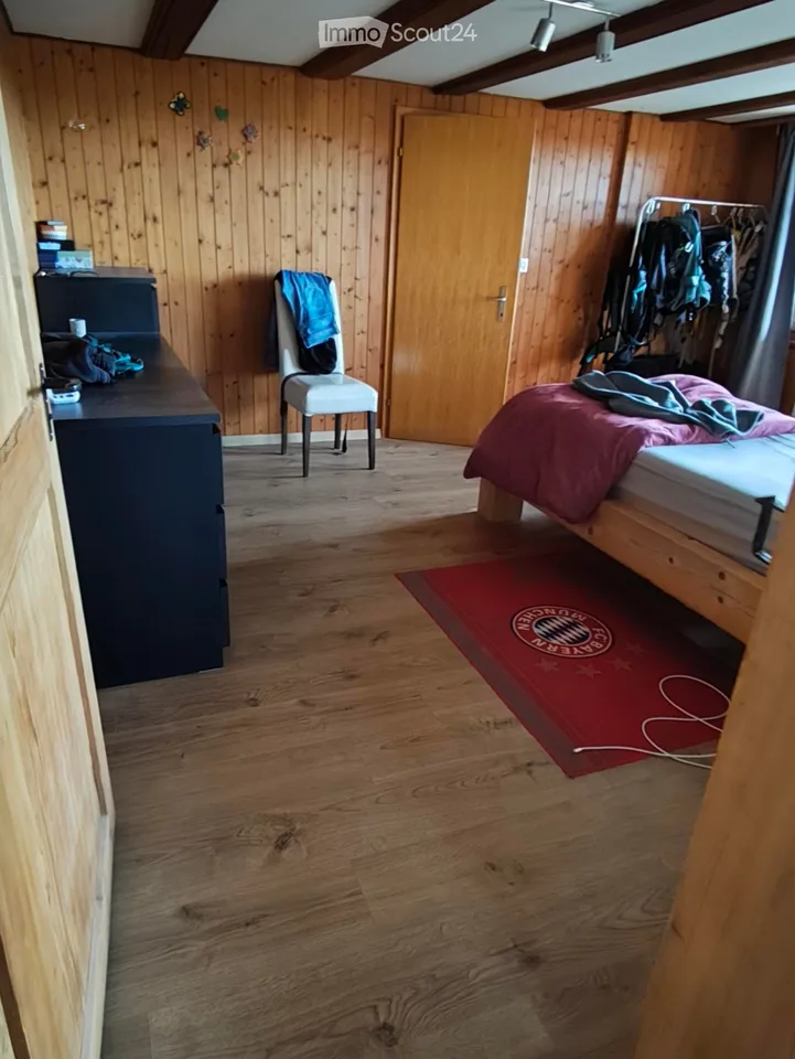 Grosse Wohnung mit Umschwung – Foto 5 von 5