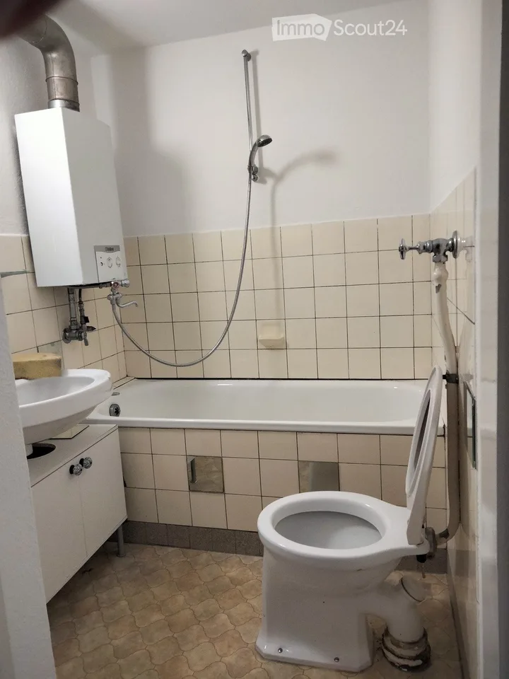 2 Zimmer Altbau Wohnung – Foto 2 von 5