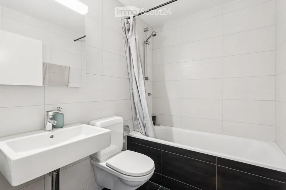 Stilvolle 4.5Zimmerwohnung mit grosszügigem Raumkonzept – Foto 4 von 5
