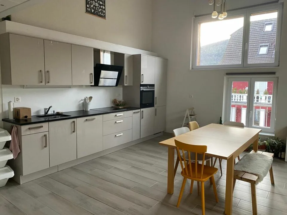 Prächtige 4.5-Zimmer-Wohnung im Zentrum von Bassecourt – Foto 2 von 10