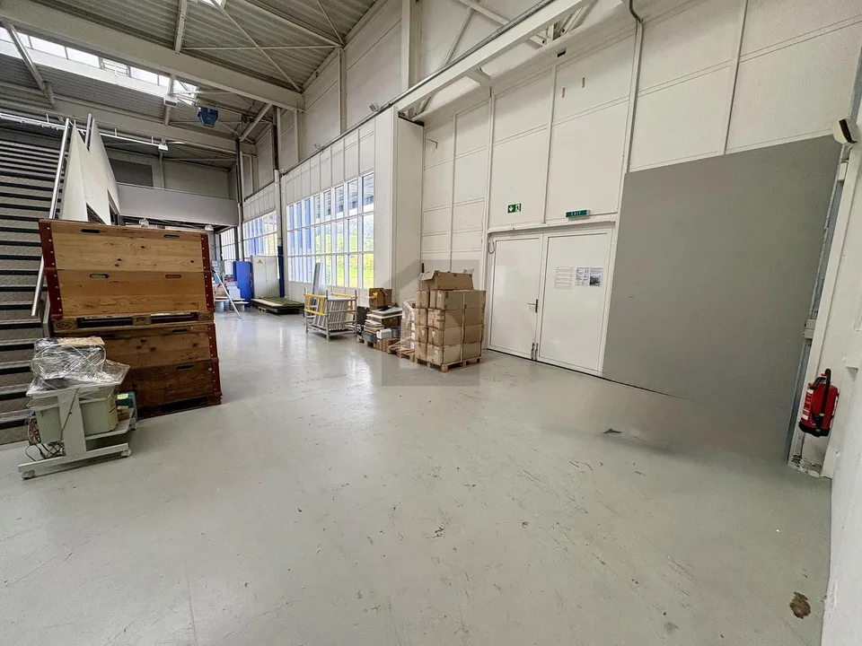 SPACIOUS AND VERSATILE SPACE – photo 5 of 6