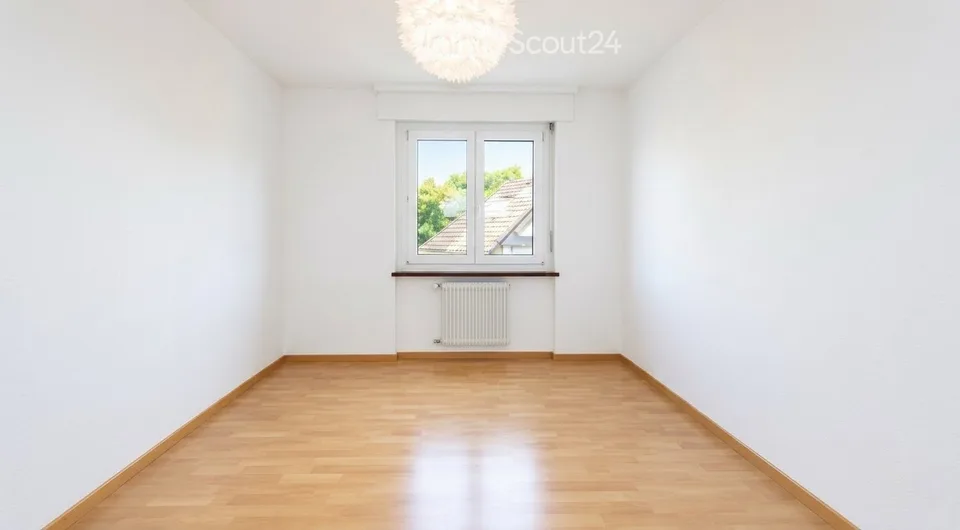 Appartement de 3,5 pièces – juste à côté de l'école! – Foto 5 von 5