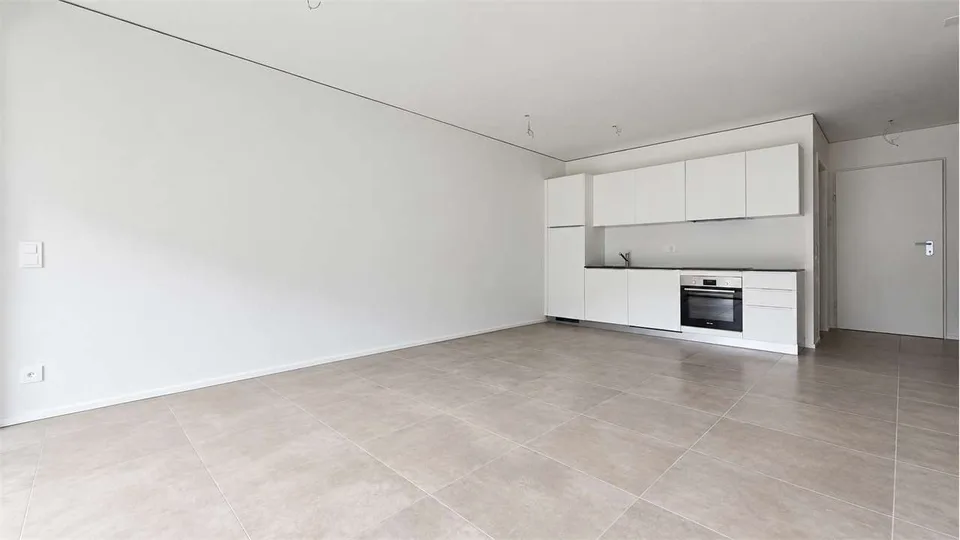 Modernes 2.5-Zimmer-Apartment mit Terrasse in der Residenza Due Laghi – Foto 7 von 13