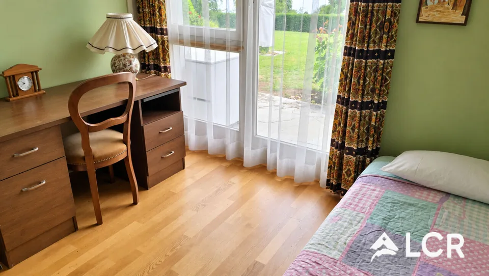 Wohnhaus mit 7 Zimmern und Swimmingpool – Foto 8 von 13
