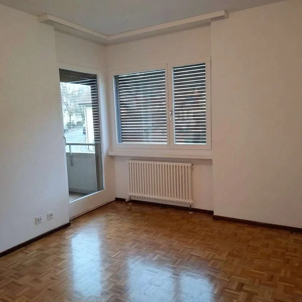 Helles 3.5-Zimmer-Wohnung in Agno mit Swimmingpool und Garten – Foto 9 von 13