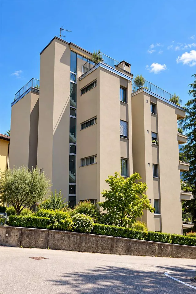 Lugano: exklusives Apartment mit Seeblick – Foto 7 von 7